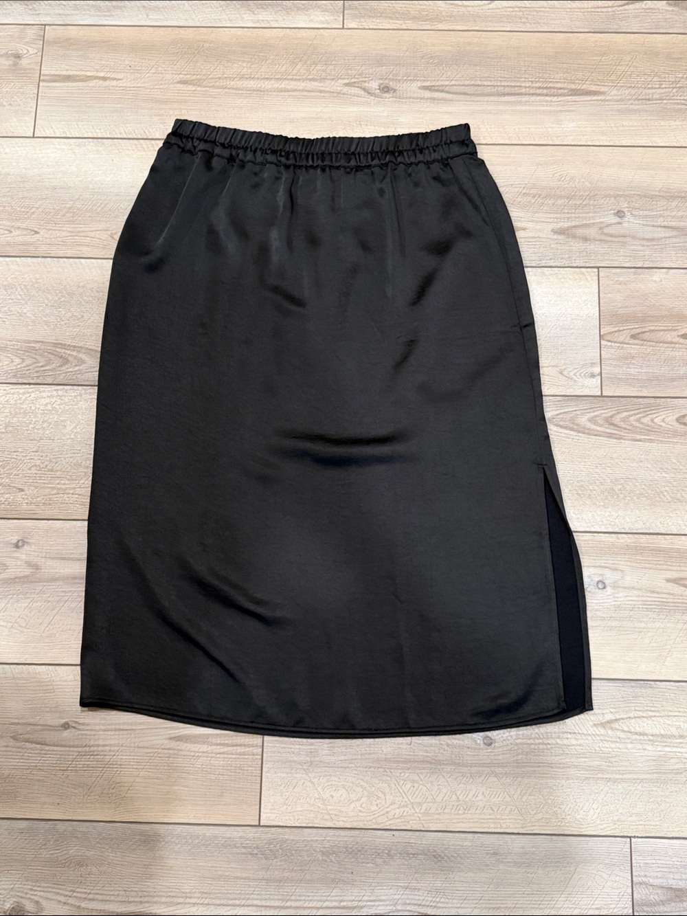 Gap Classic Black Elastic-Waist Midi Skirt
